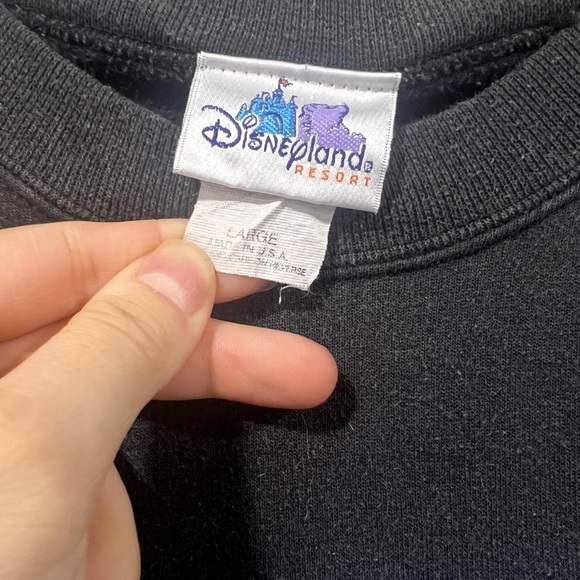 Disney California Adventure crewneck - Picture 3 of 3
